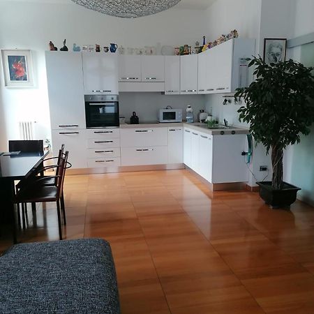 הוילה קומו Casa Laura מראה חיצוני תמונה
